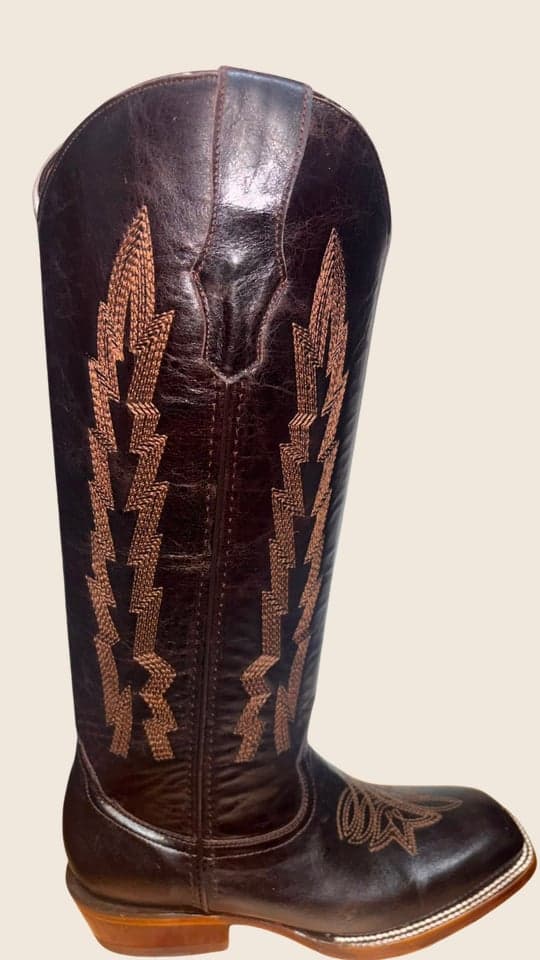 Bota Cafe Bordada Tubo Alto